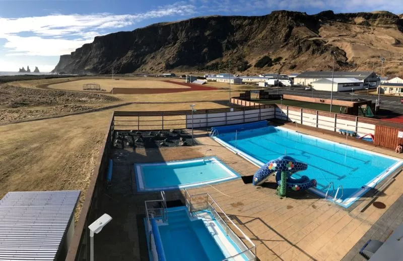 Swimming pool in Vík