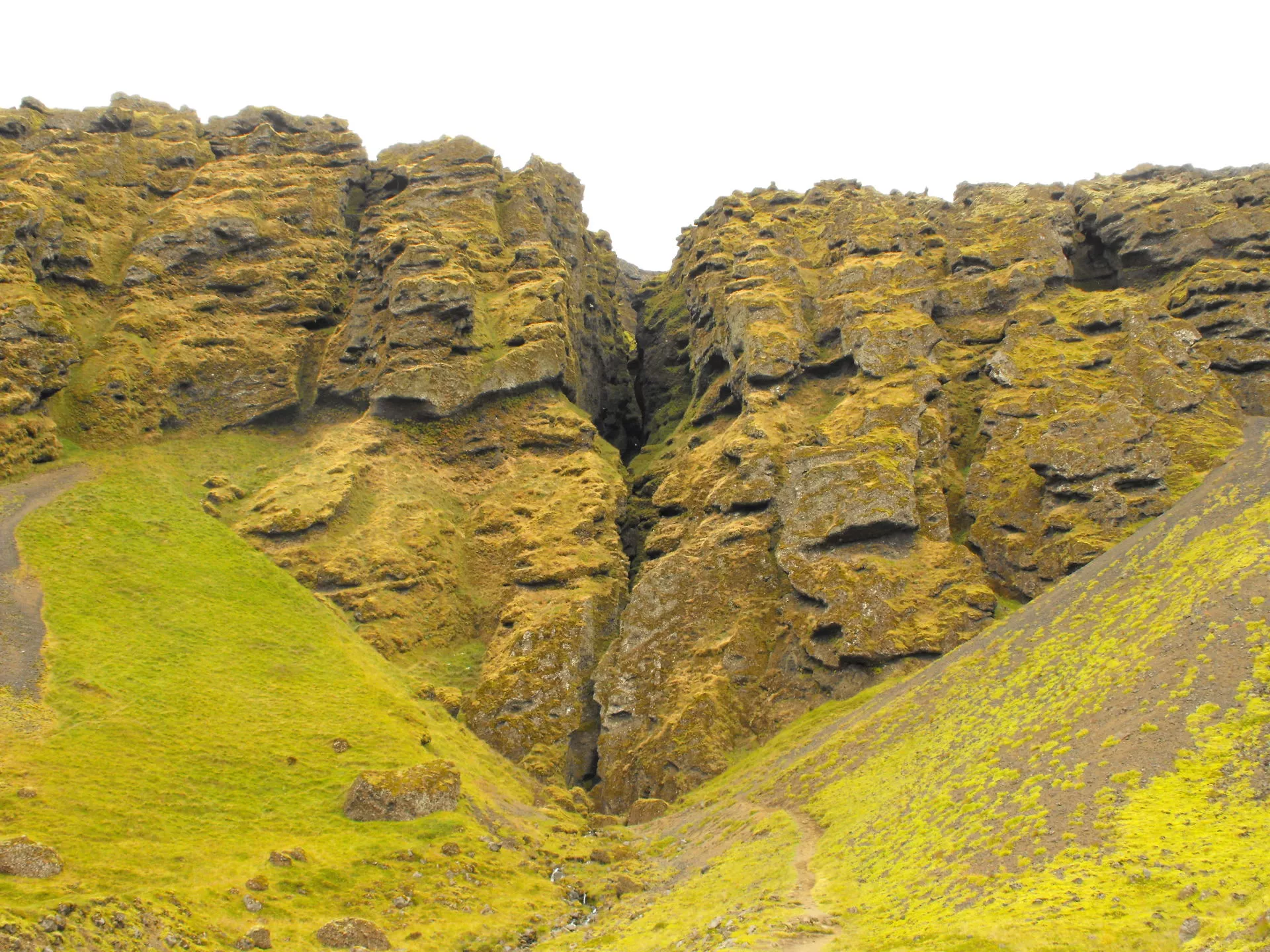 Rauðfeldsgjá Snaefellsnes