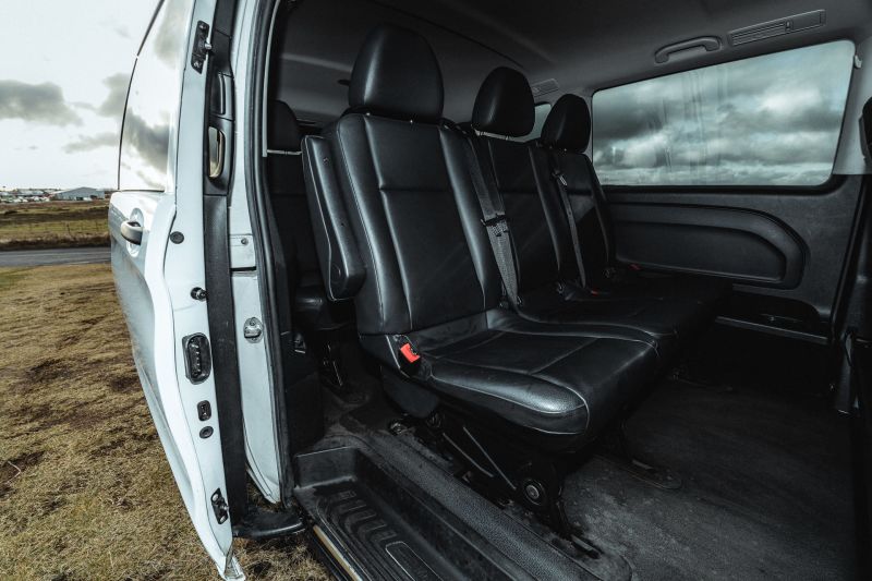 mercedes benz vito 9 seater 2018